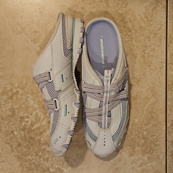 Sketchers Open Back Slip Ons - Picture 2 of 7